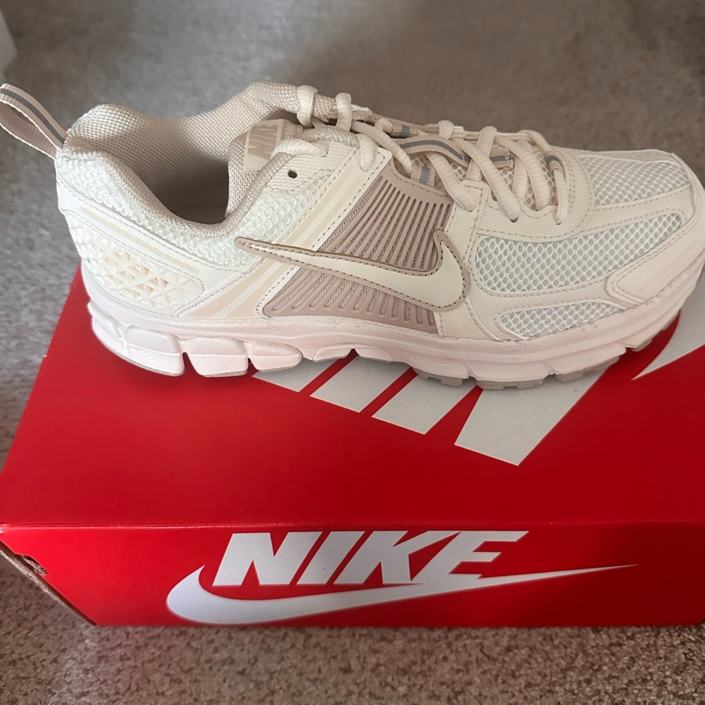 Nike Beige Mesh Sneakers